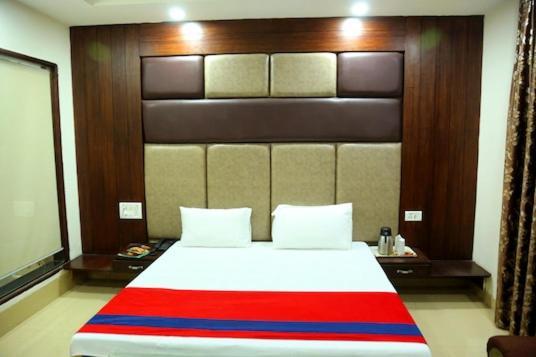 Hotel Ng Paradise Jagādhri 外观 照片